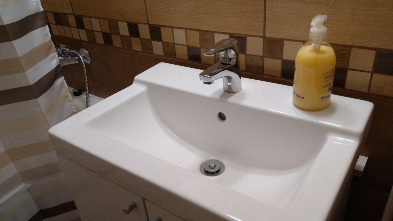 Gesztenyés Apartman Miskolc Extérieur photo