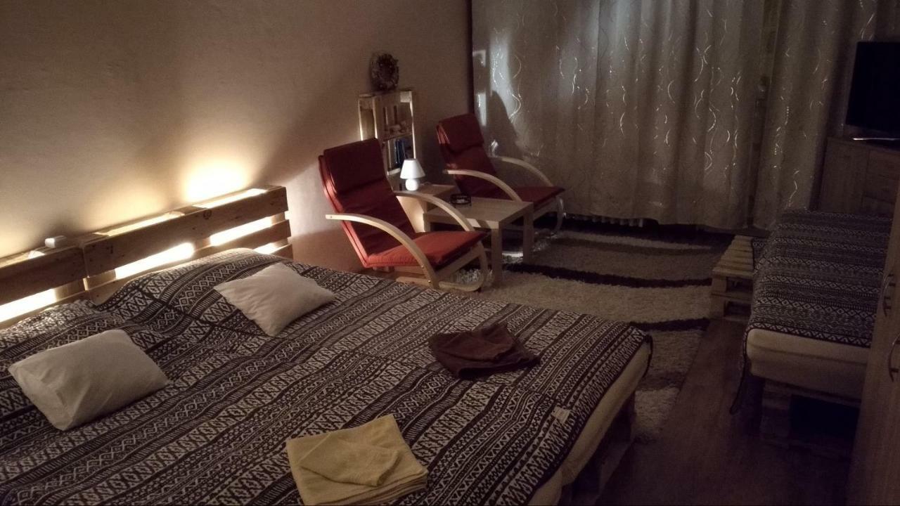 Gesztenyés Apartman Miskolc Extérieur photo