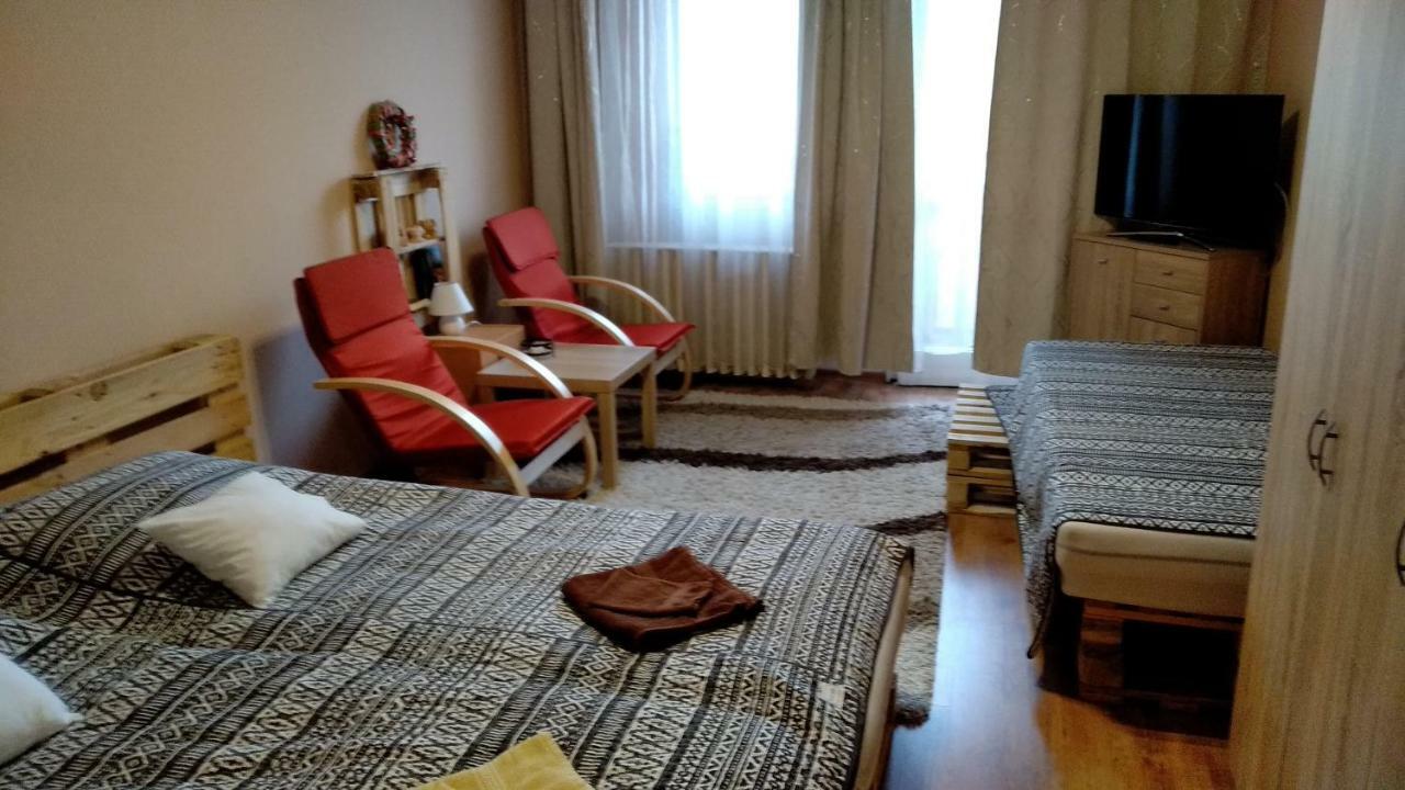 Gesztenyés Apartman Miskolc Extérieur photo